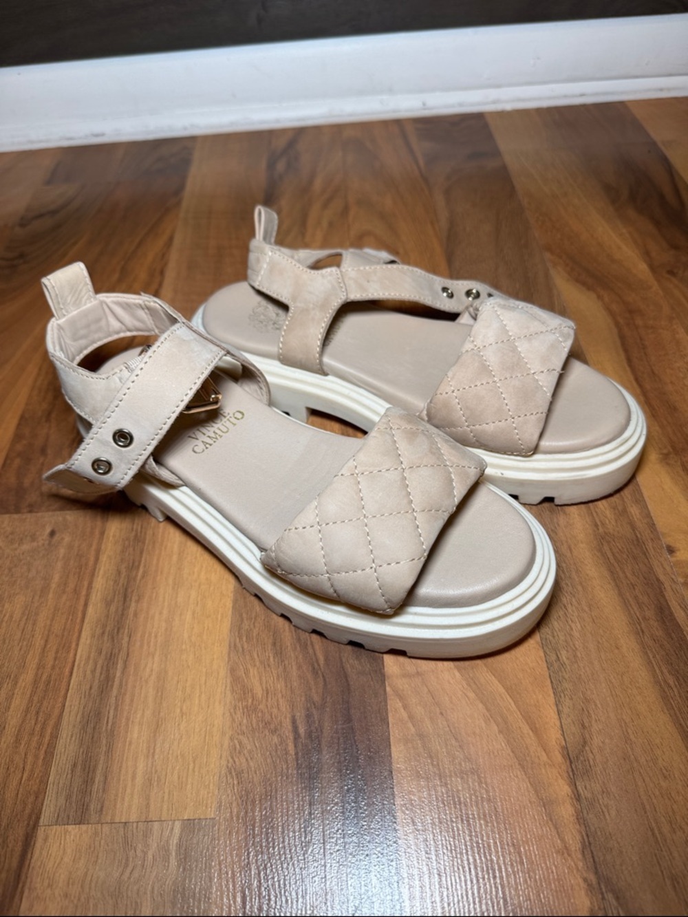 Vince Camuto Quilted Strap Platform Sandals - Light Beige size 7